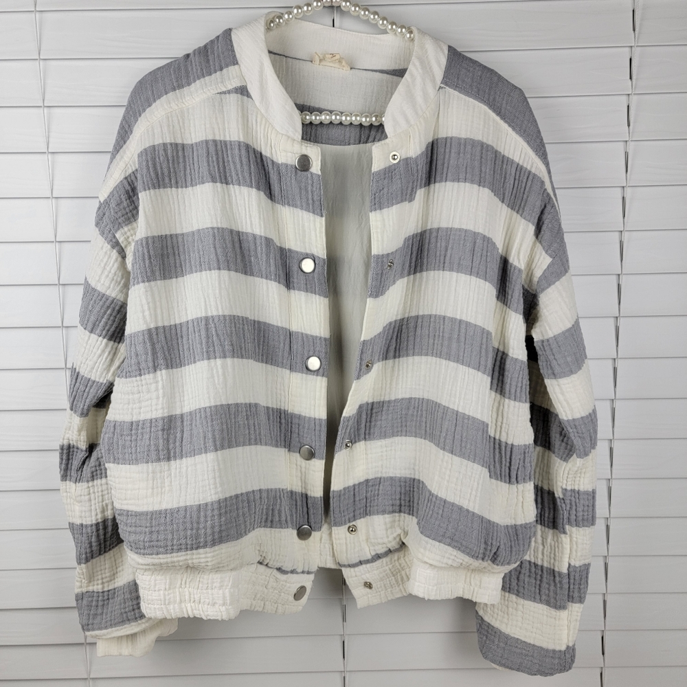 Hem and Thread Striped Lightweight Jacket